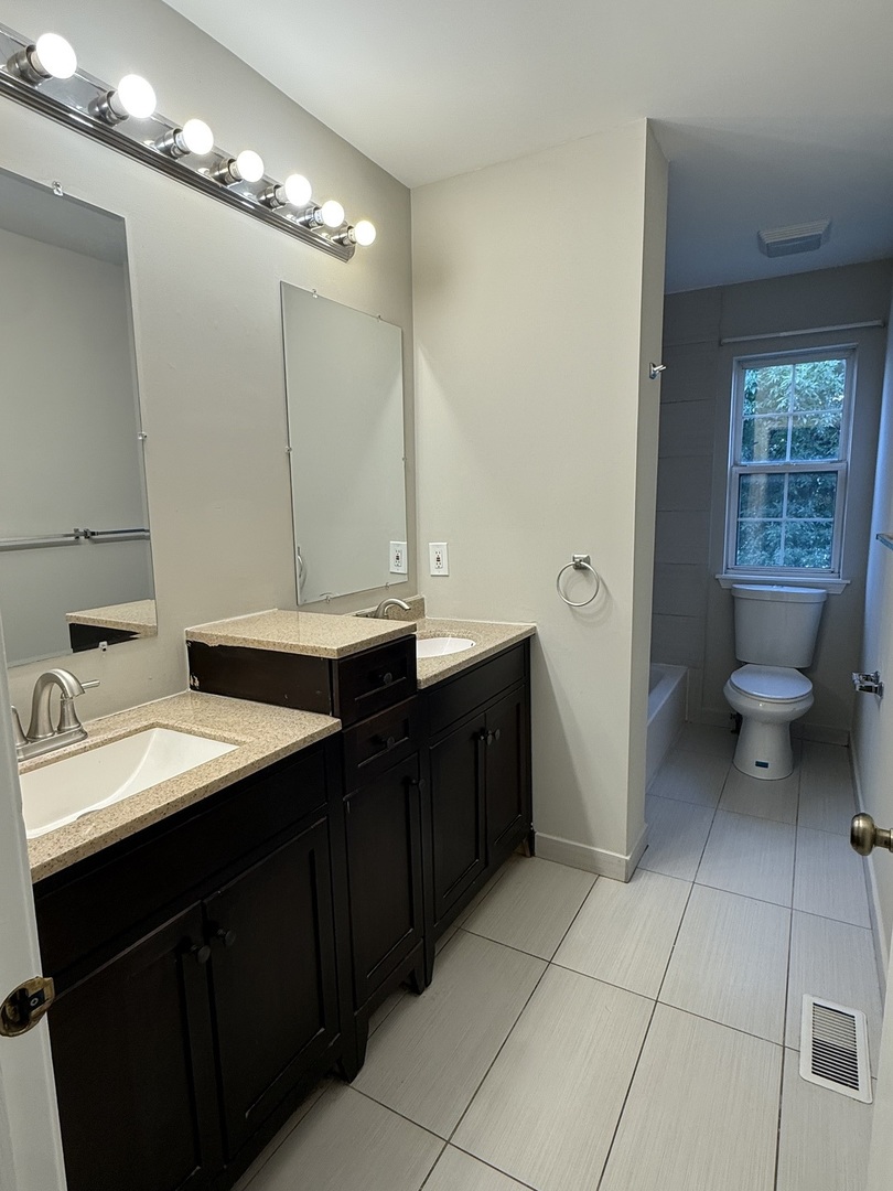 2032 Wedgewood Circle Property Photo 10