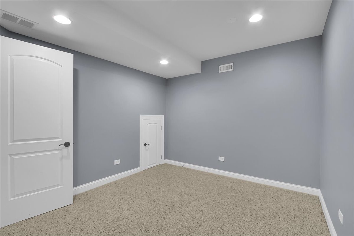 26519 Silverleaf Drive Property Photo 32