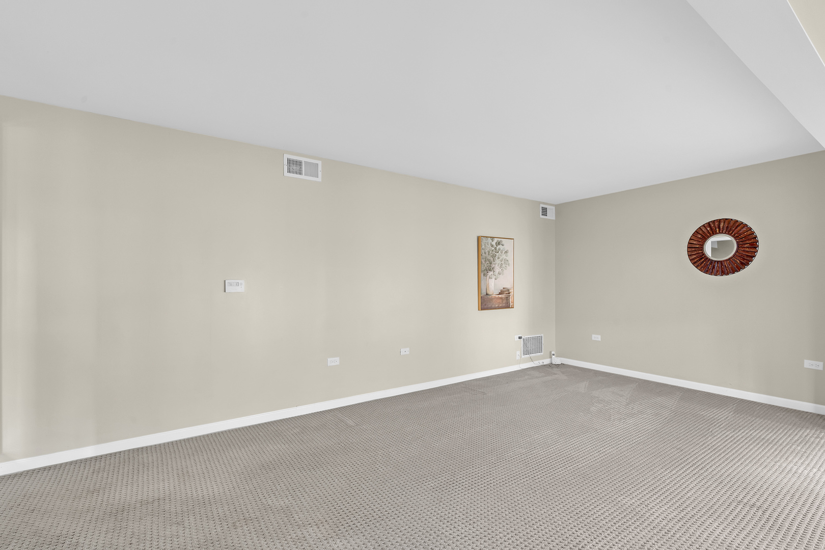 1153 S Fairview Avenue Property Photo 15