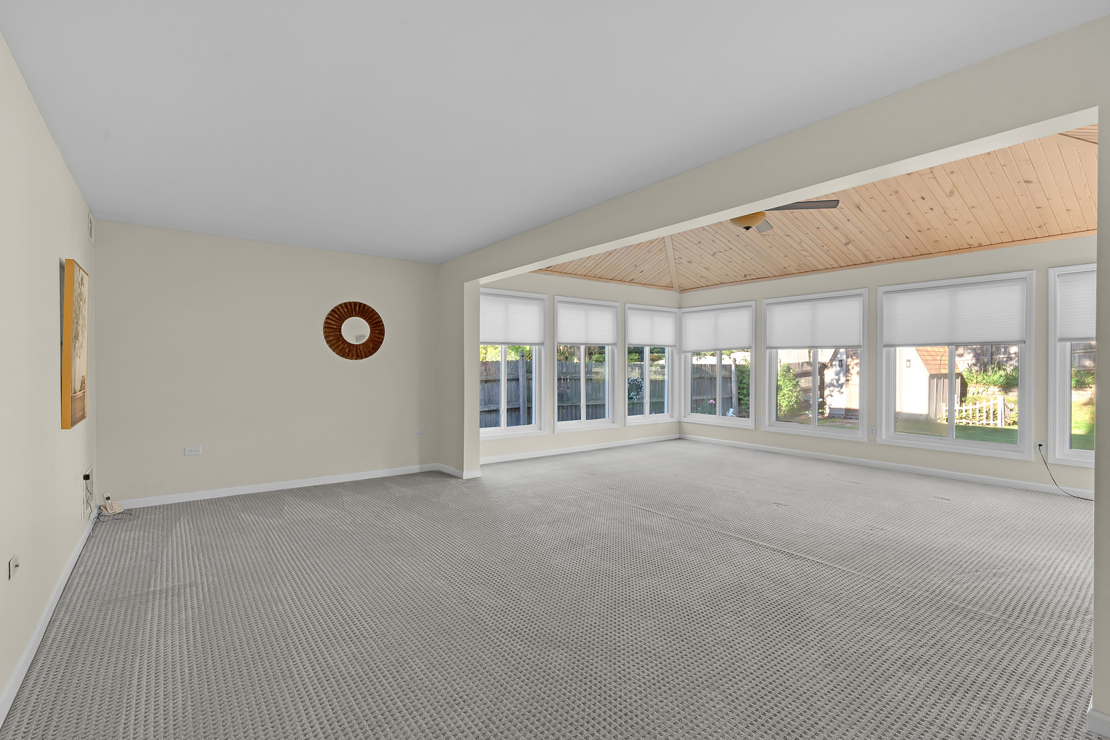 1153 S Fairview Avenue Property Photo 16