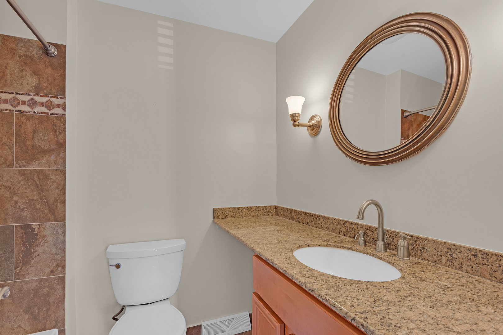 1153 S Fairview Avenue Property Photo 28