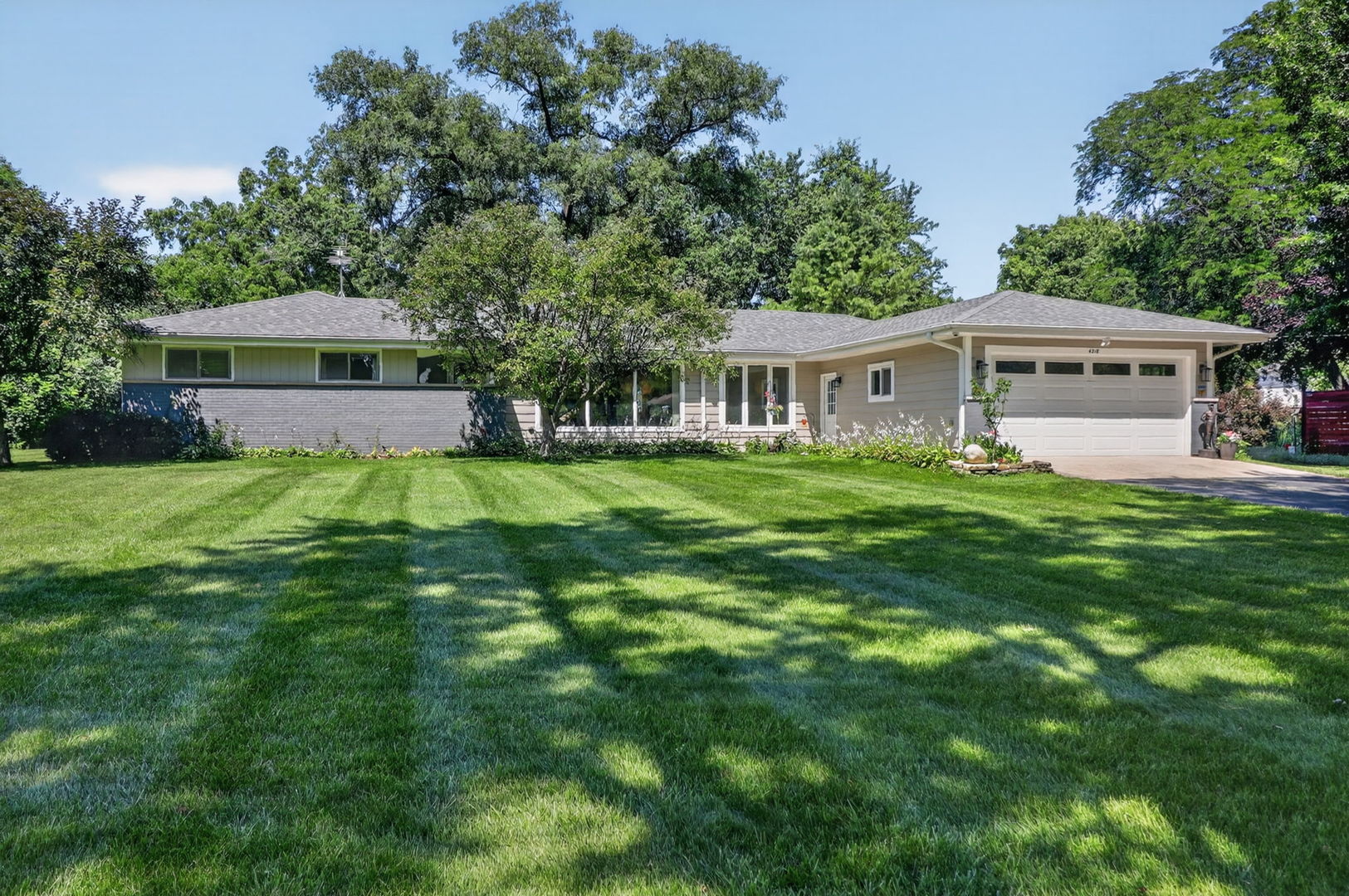 4218 Seeley Avenue Property Photo 1