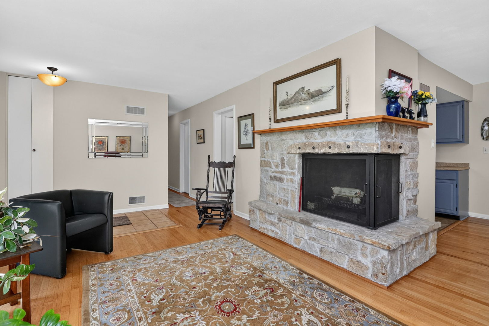4218 Seeley Avenue Property Photo 3