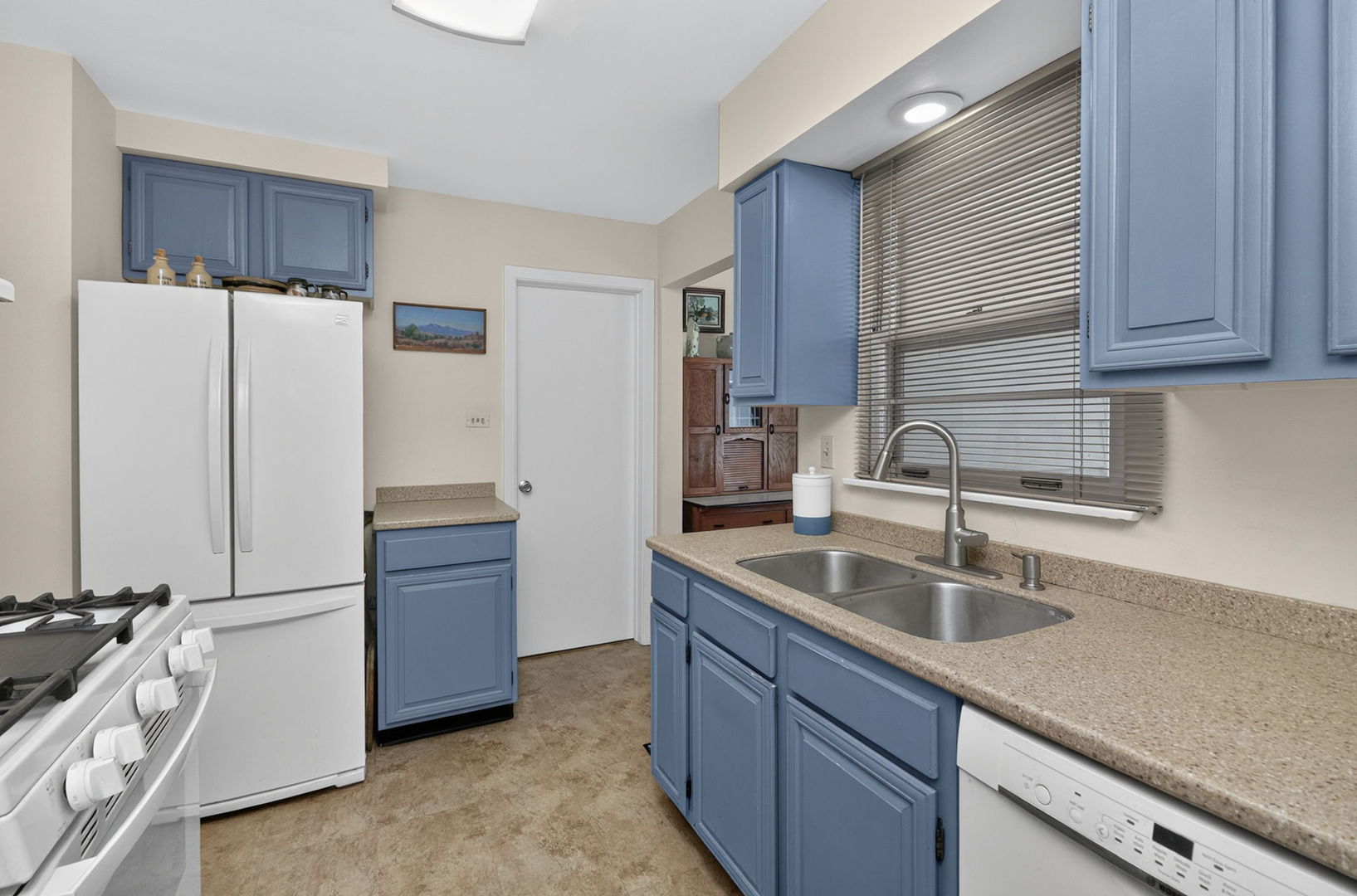 4218 Seeley Avenue Property Photo 8