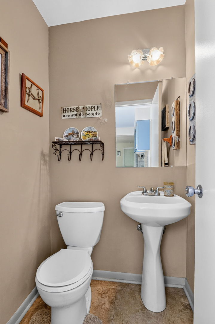 4218 Seeley Avenue Property Photo 14