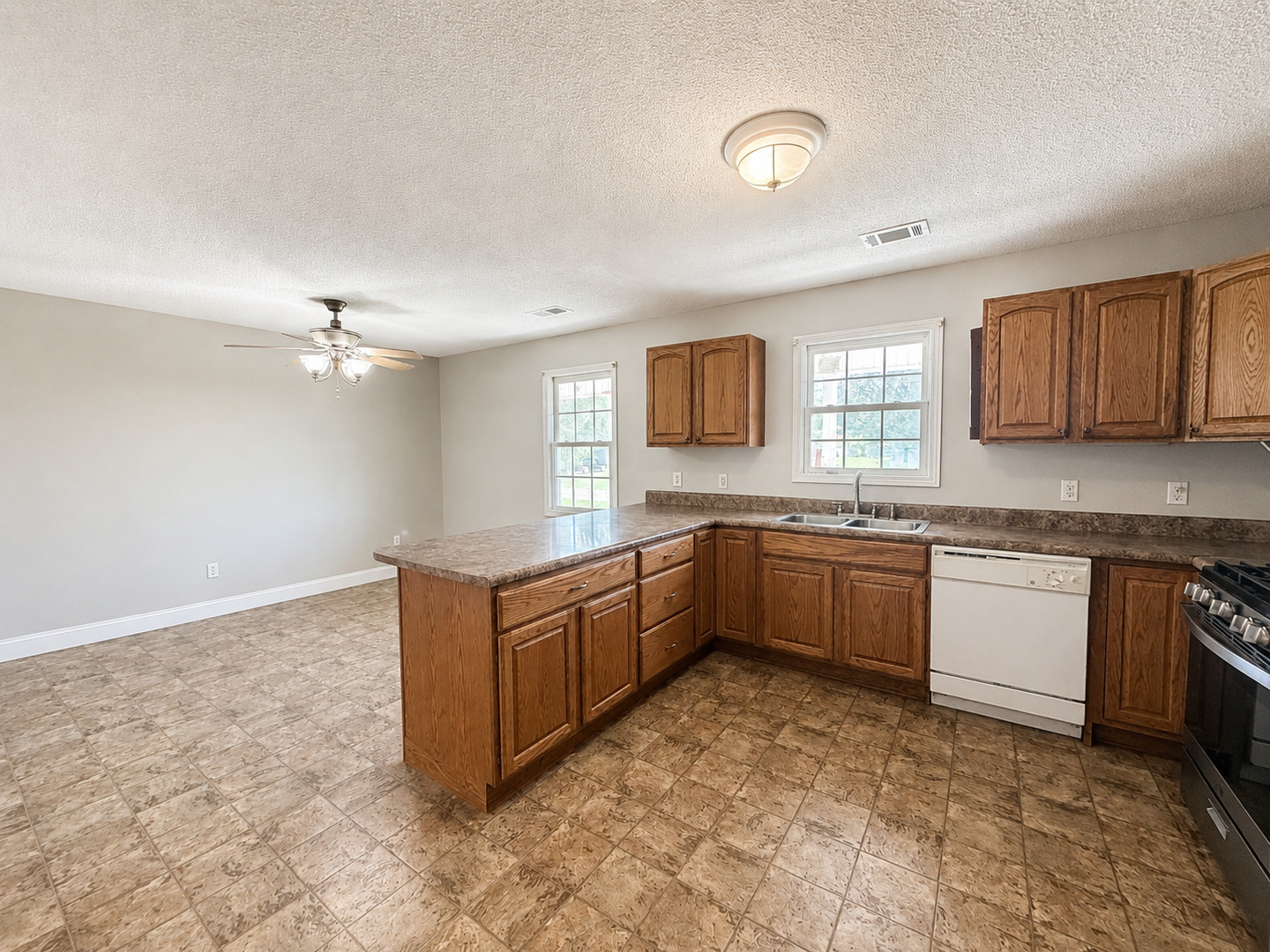 2805 Juniper Drive Property Photo 11