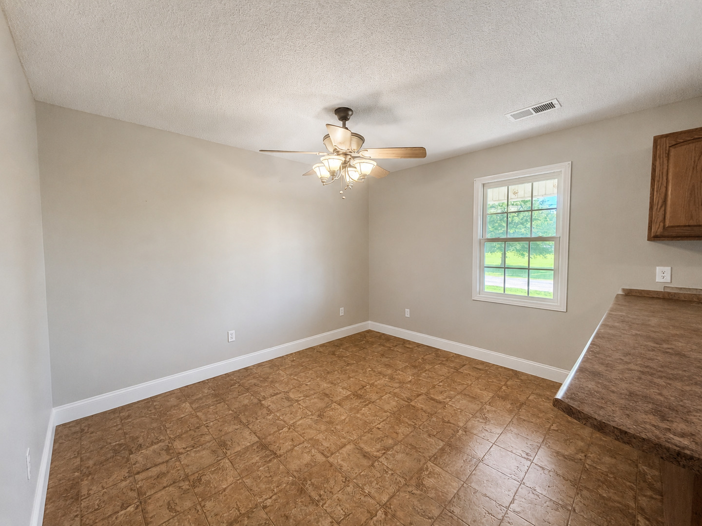 2805 Juniper Drive Property Photo 14