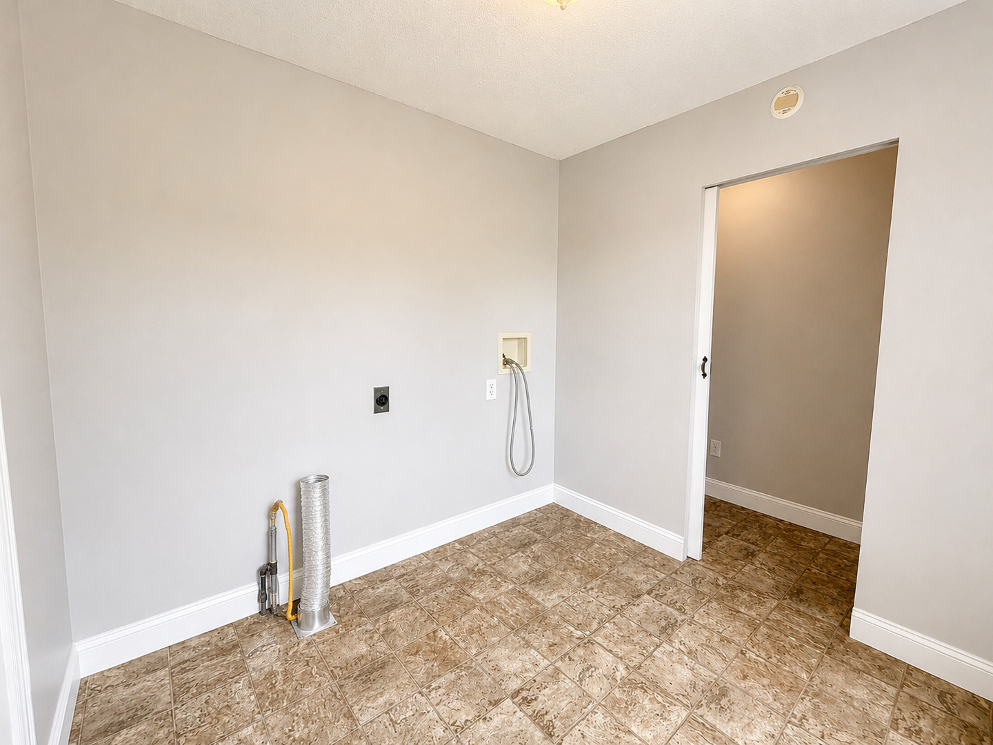 2805 Juniper Drive Property Photo 30