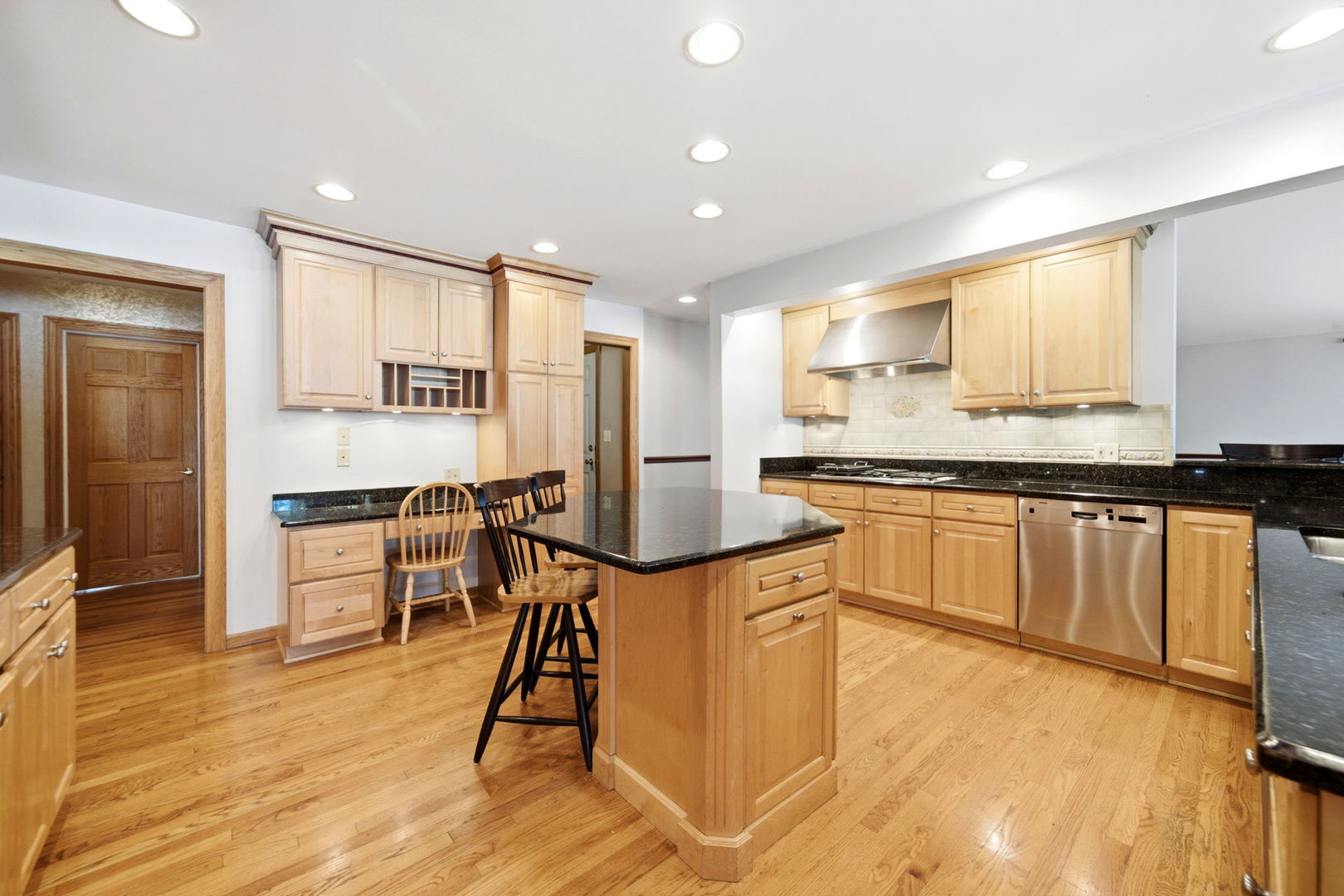 1654 Wadsworth Road Property Photo 10