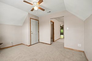 6621 S Oakley Avenue Property Photo 5