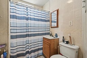 6621 S Oakley Avenue Property Photo 12