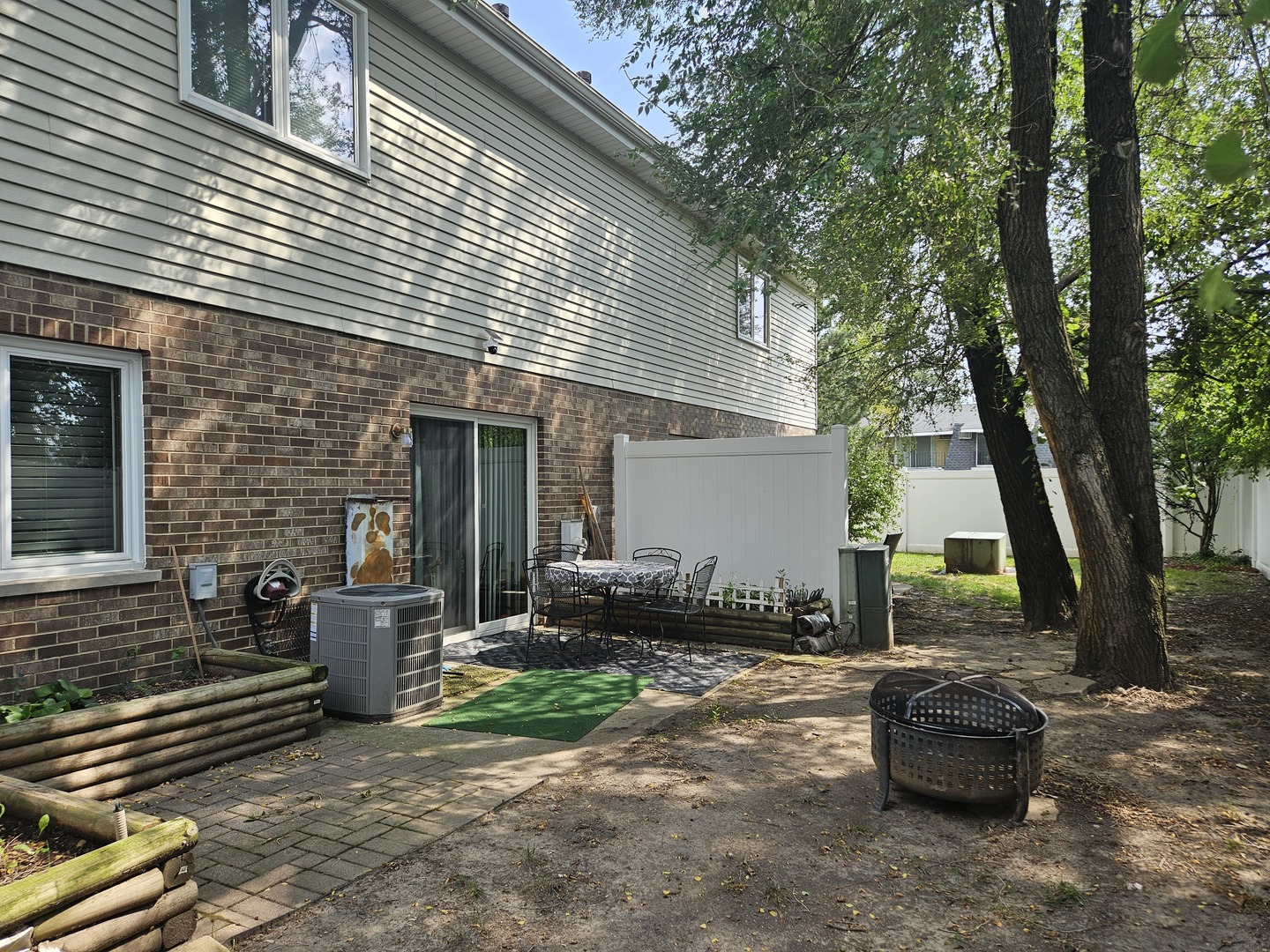 10956 S 76th Avenue Property Photo 13