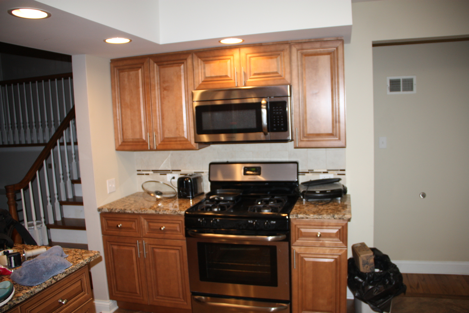 402 E Atwater Avenue Property Photo 3