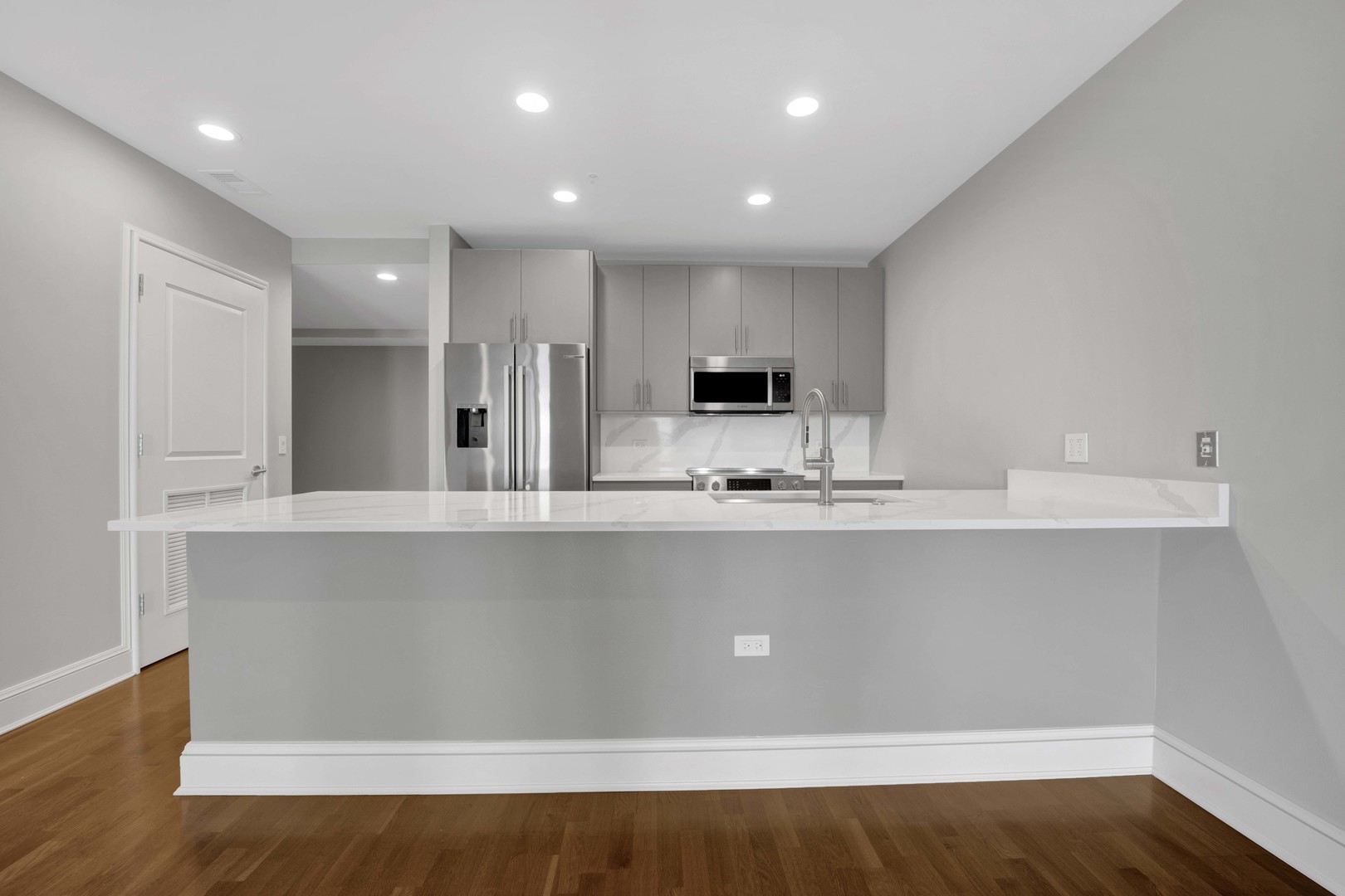 850 N Lake Shore Drive 1103 Property Photo 12