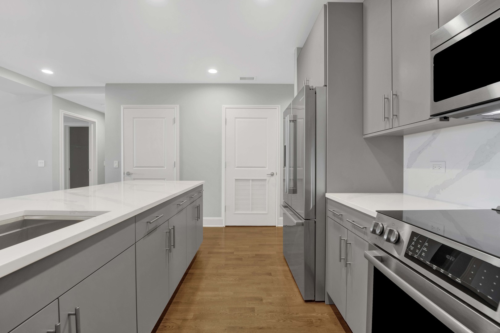 850 N Lake Shore Drive 1103 Property Photo 14