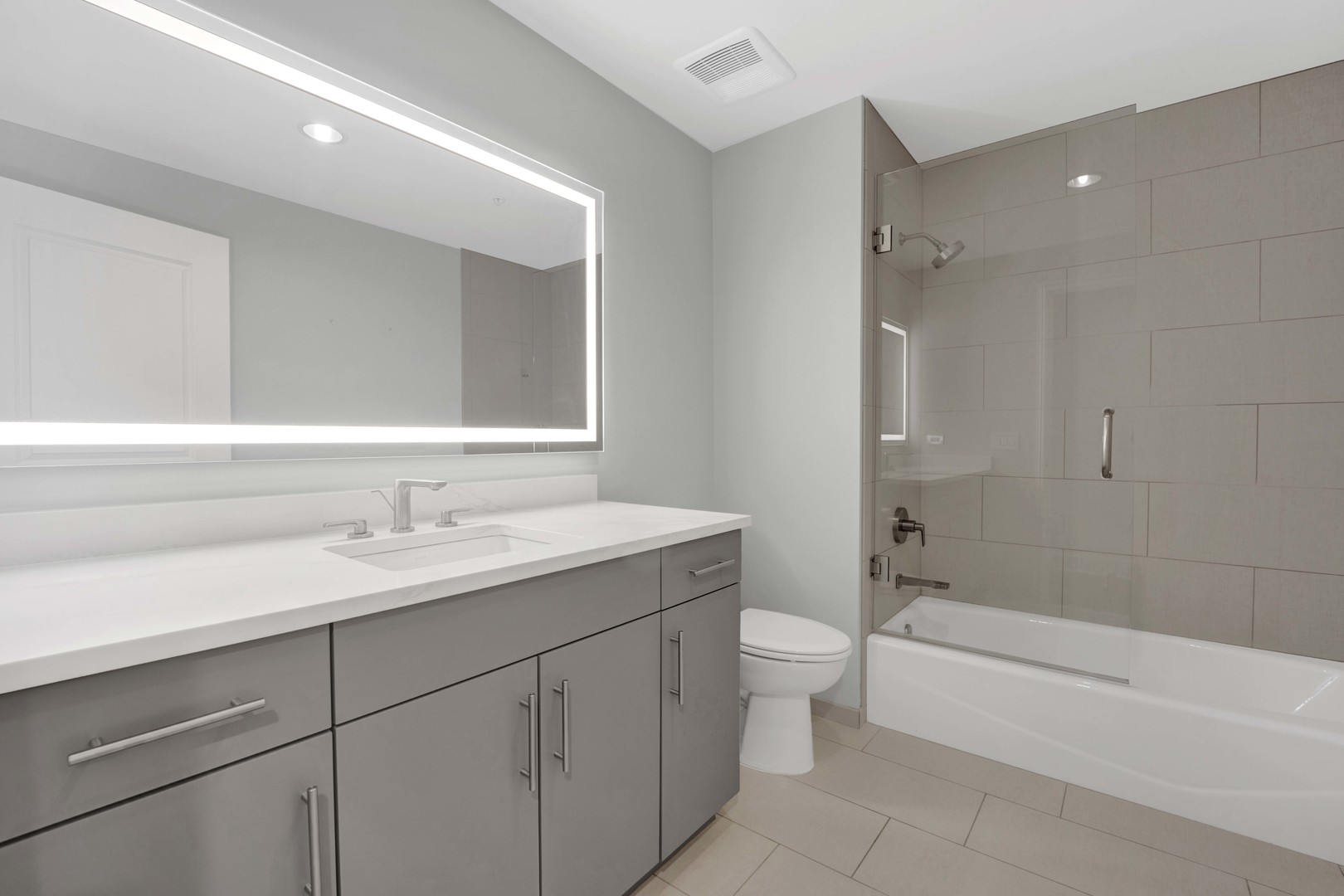 850 N Lake Shore Drive 1103 Property Photo 21