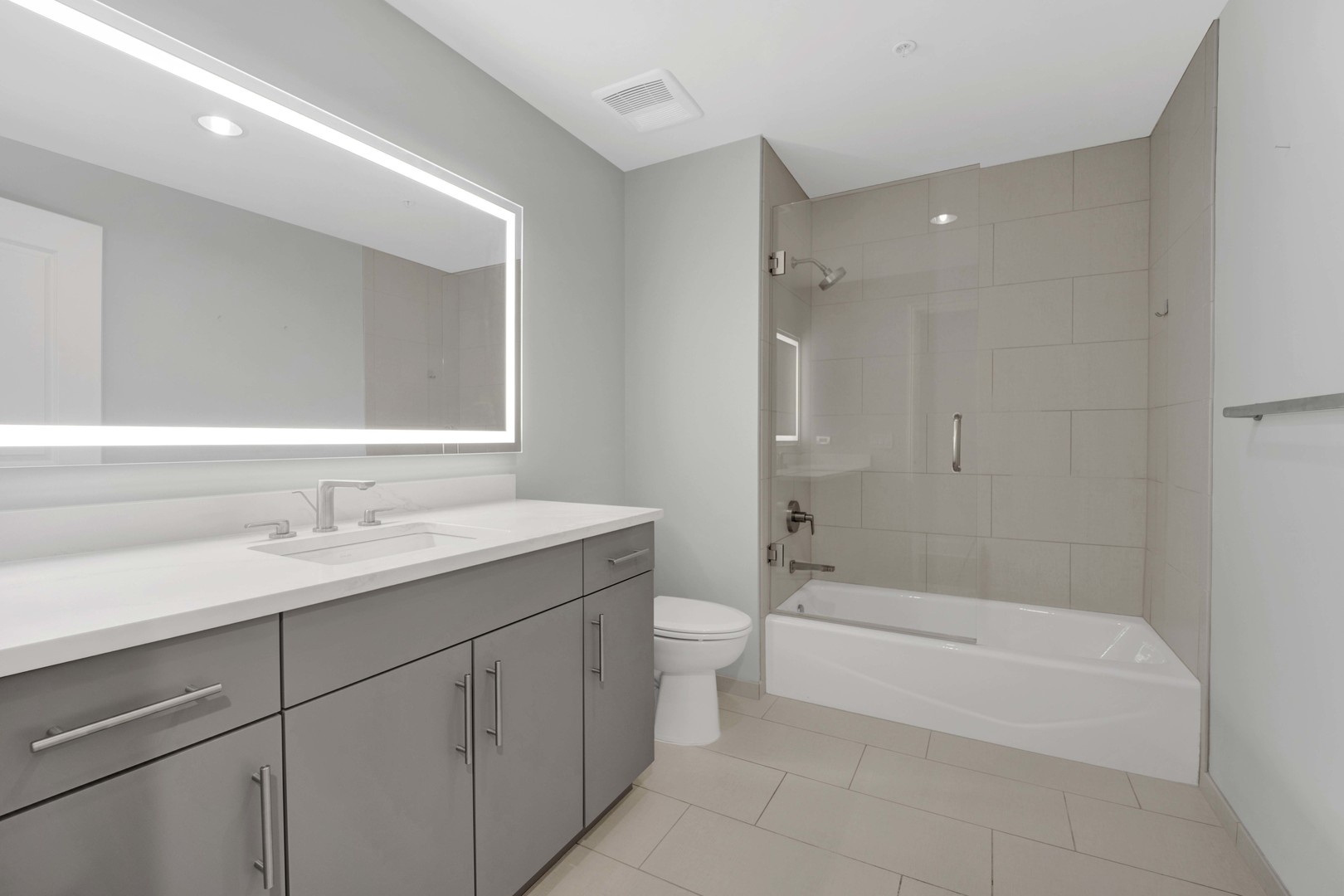 850 N Lake Shore Drive 1103 Property Photo 22
