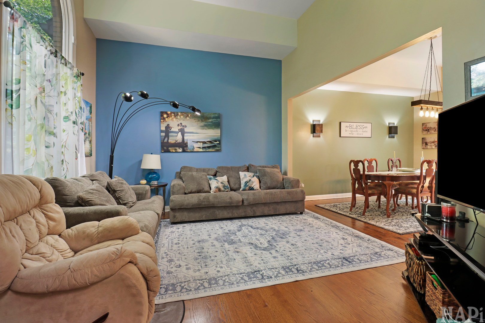2708 Whiting Court Property Photo 6