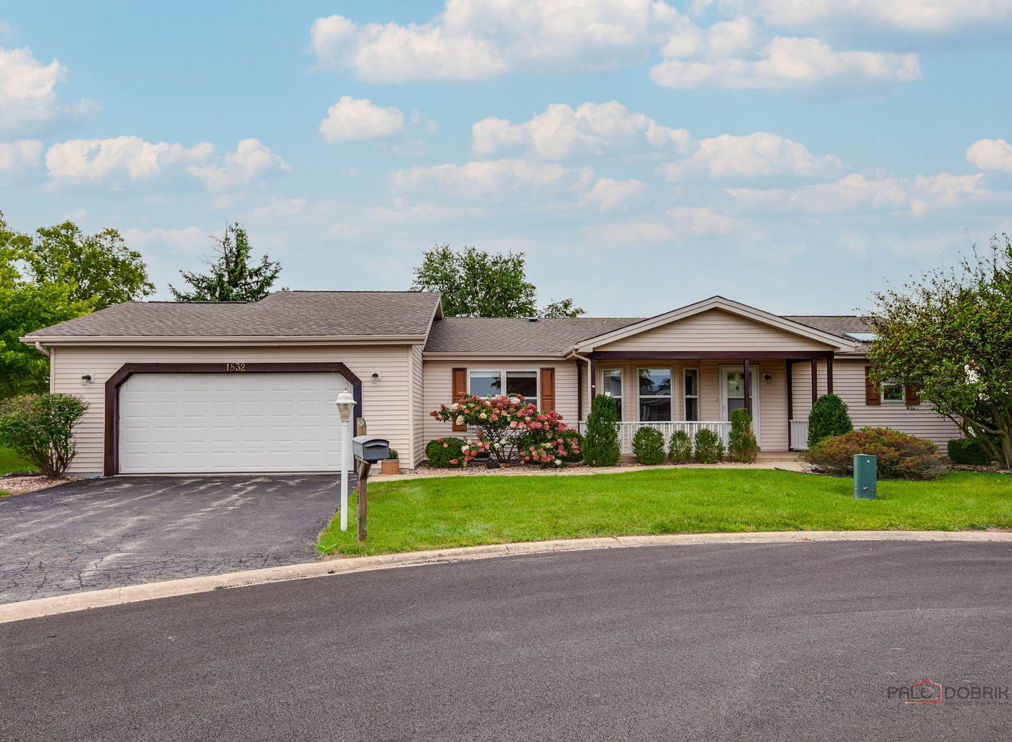 1832 Paddock Court Property Photo 1