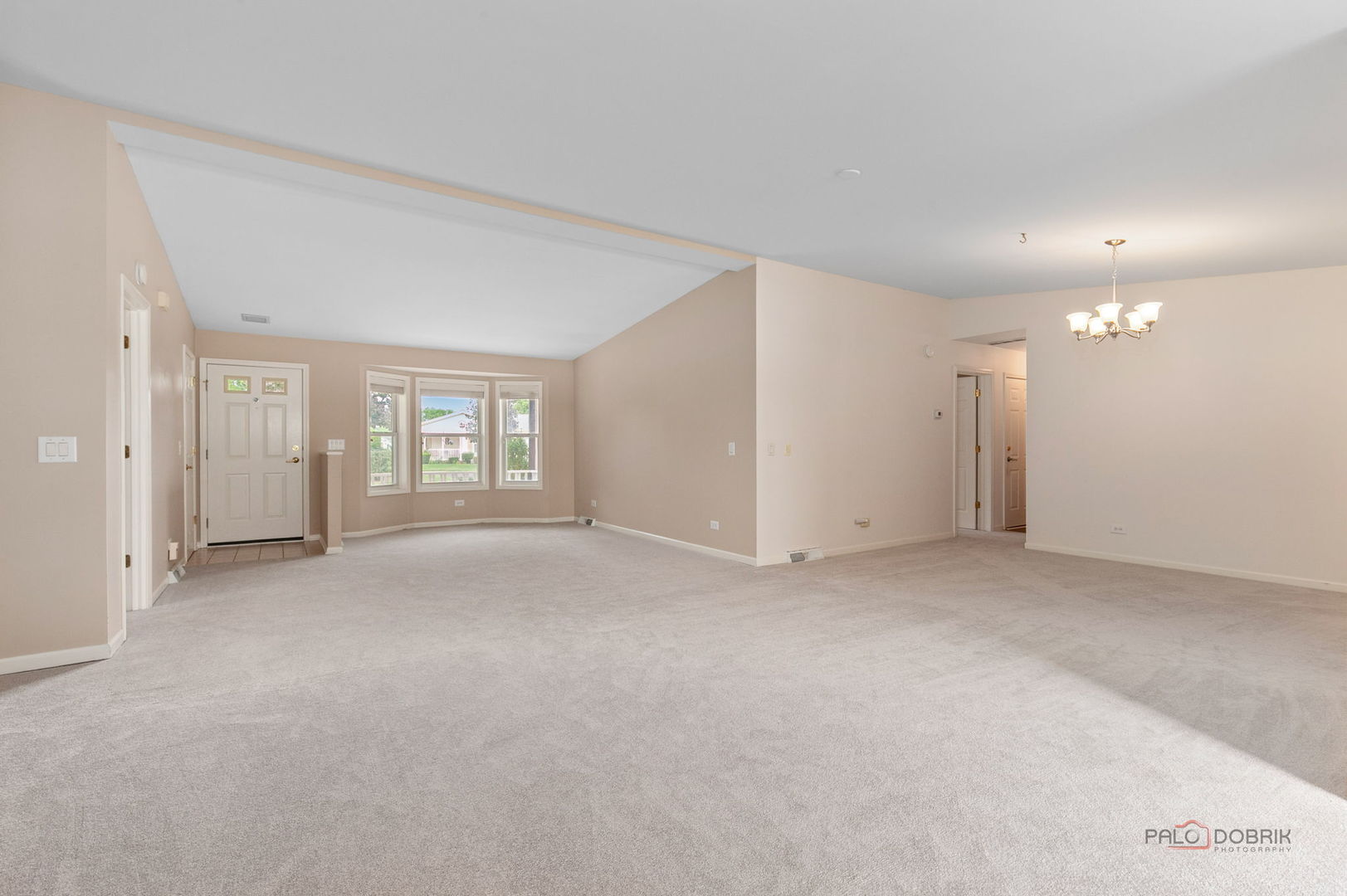 1832 Paddock Court Property Photo 4