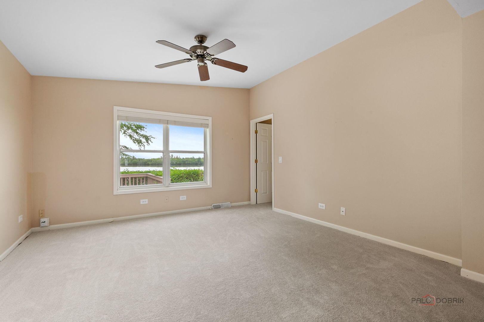 1832 Paddock Court Property Photo 7