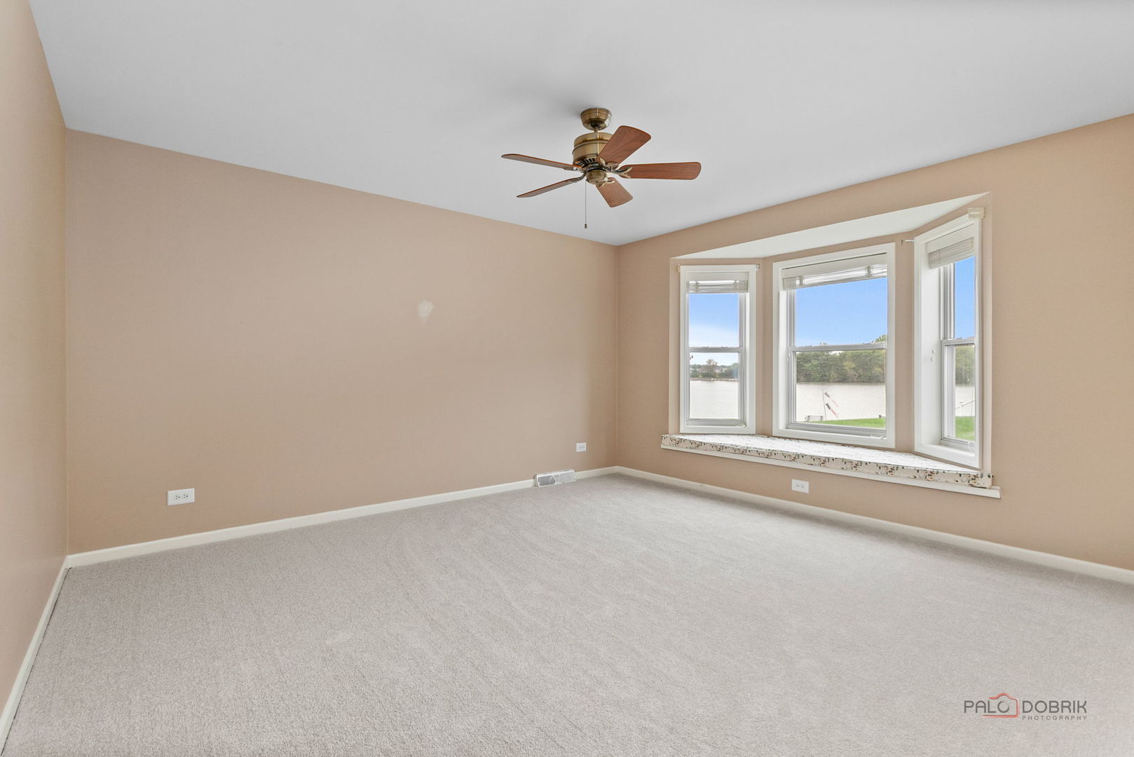 1832 Paddock Court Property Photo 9