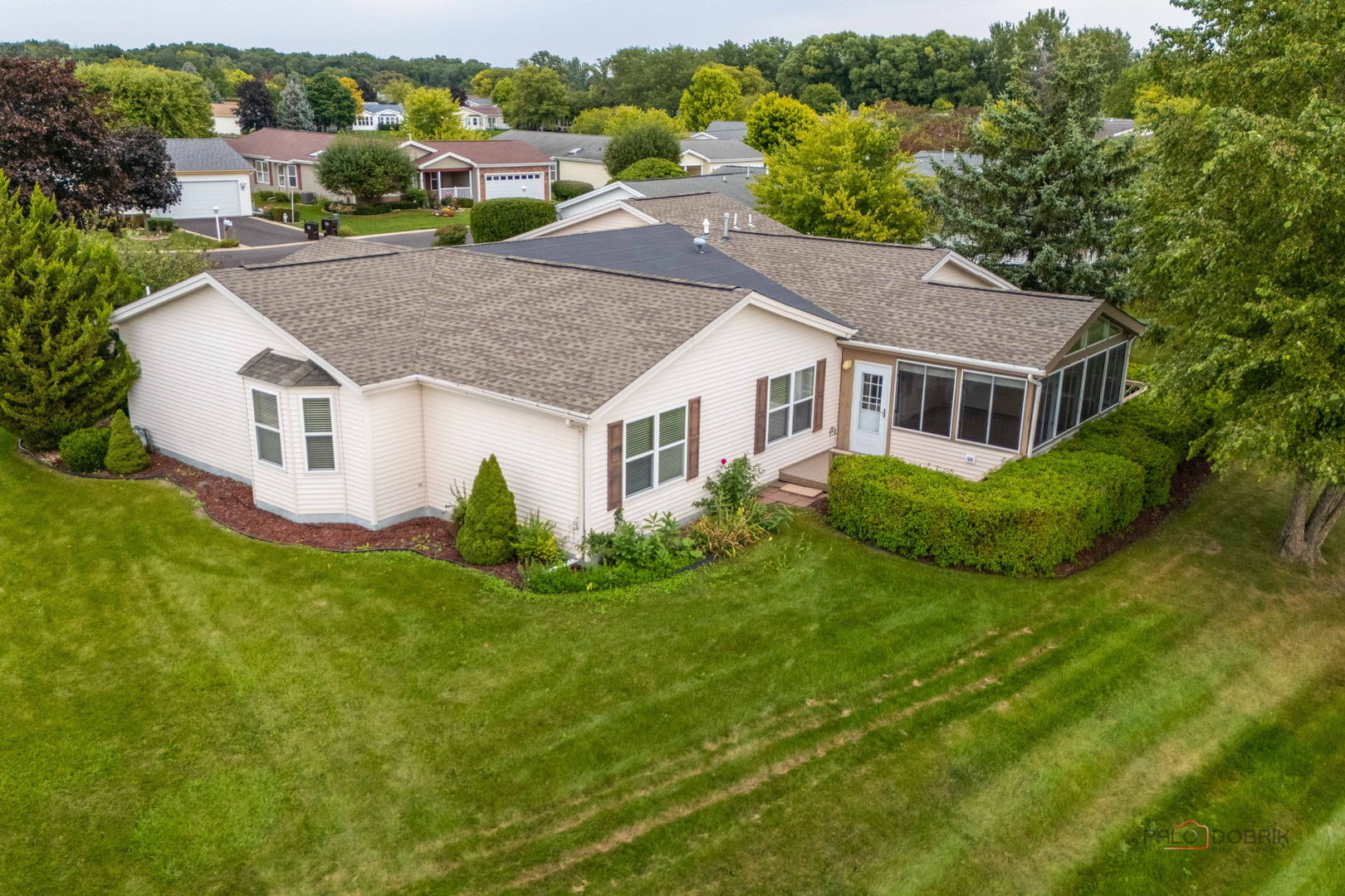 1832 Paddock Court Property Photo 30