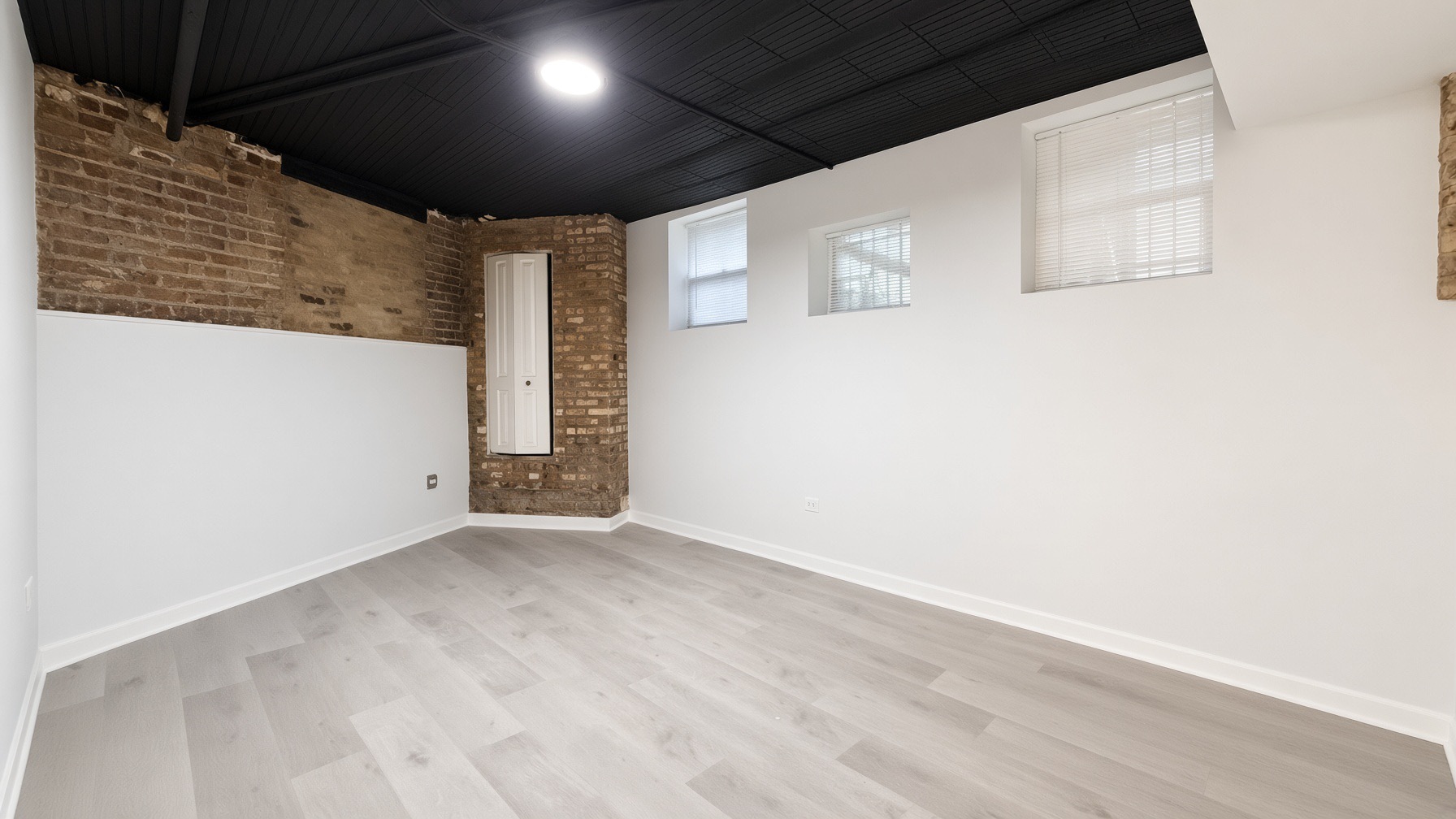 2042 W Touhy Avenue G Property Photo 10