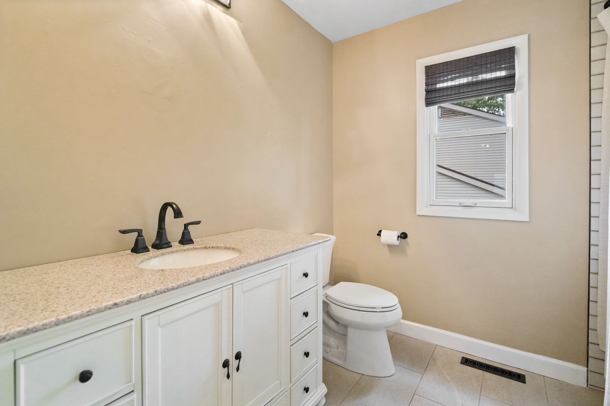 669 Tamarisk Terrace Property Photo 21