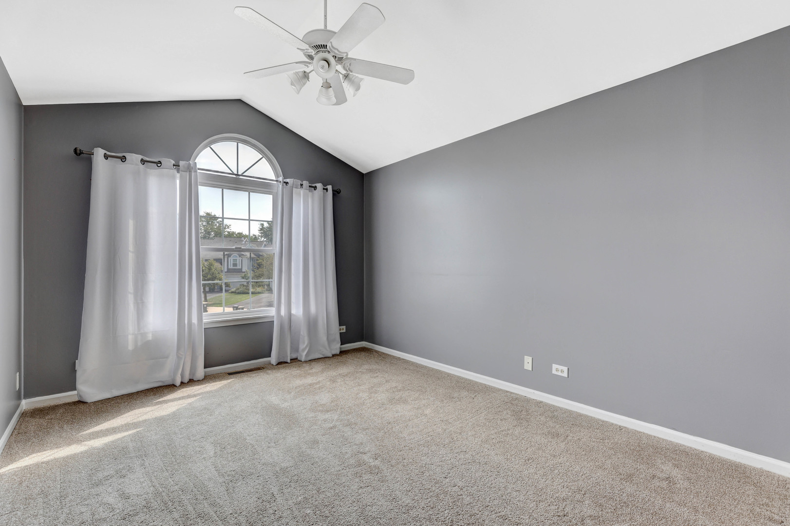 938 Little Falls Court Property Photo 14