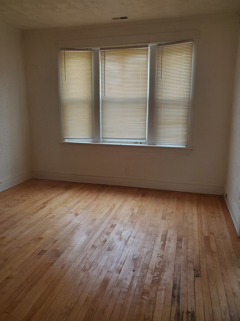 402 S 12th Avenue Property Photo 4