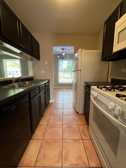 760 Roosevelt Road Property Photo 4