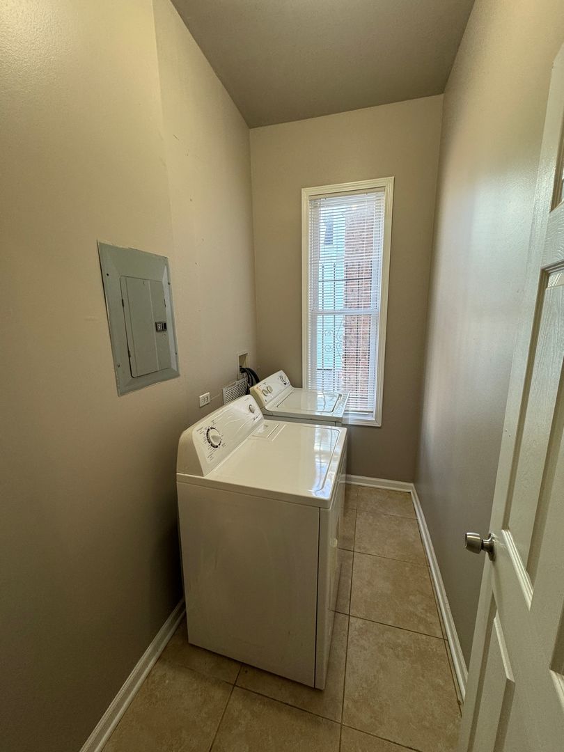 12748055 Property Photo 14