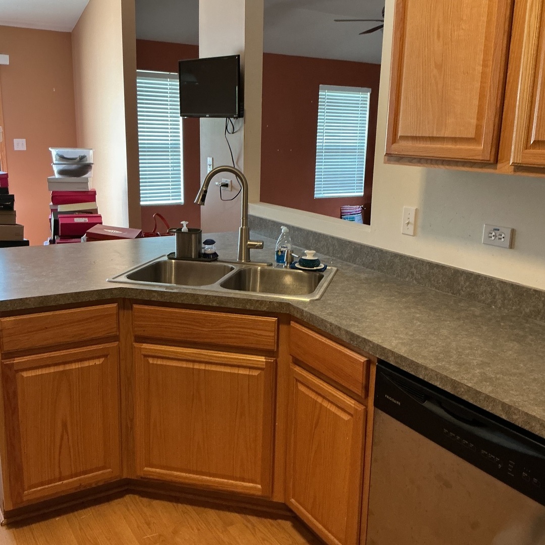 5613 W Sutton Place Property Photo 12