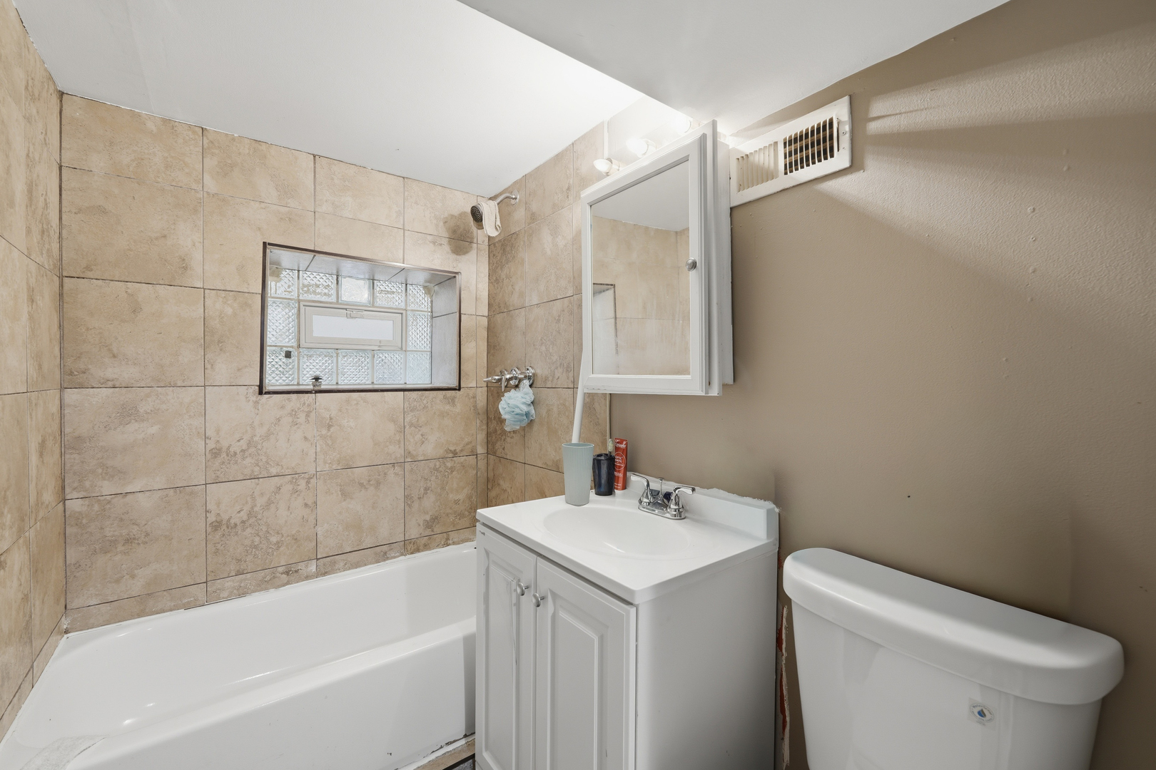 1810 N Linder Avenue Property Photo 26