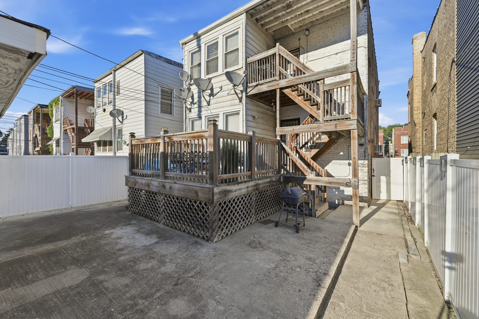 1810 N Linder Avenue Property Photo 29