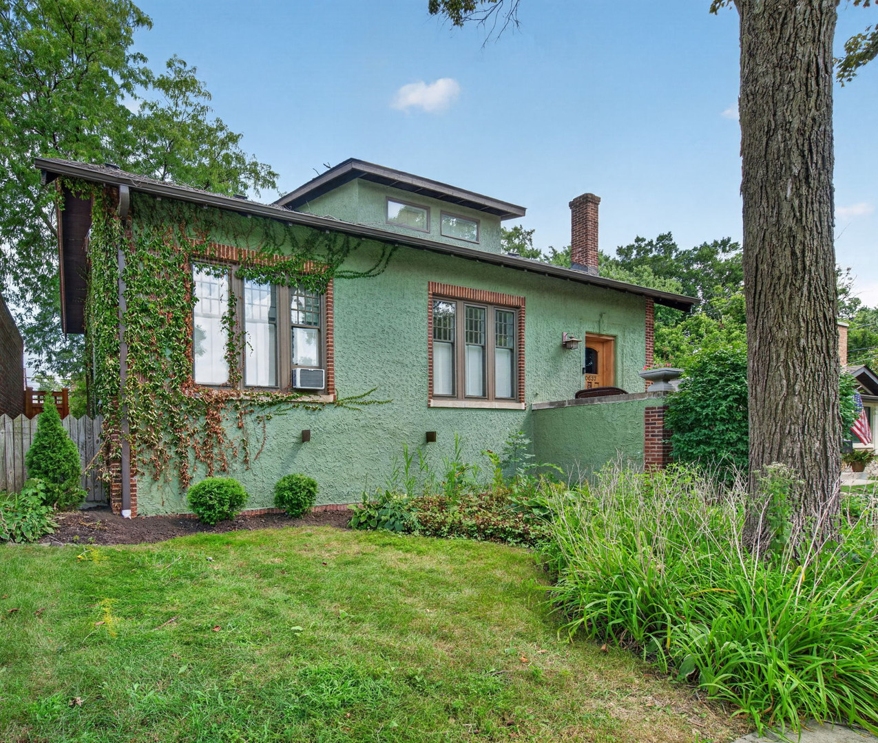 10637 S Oakley Avenue Property Photo 1