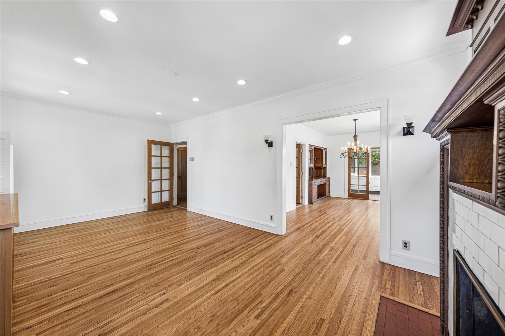 10637 S Oakley Avenue Property Photo 4