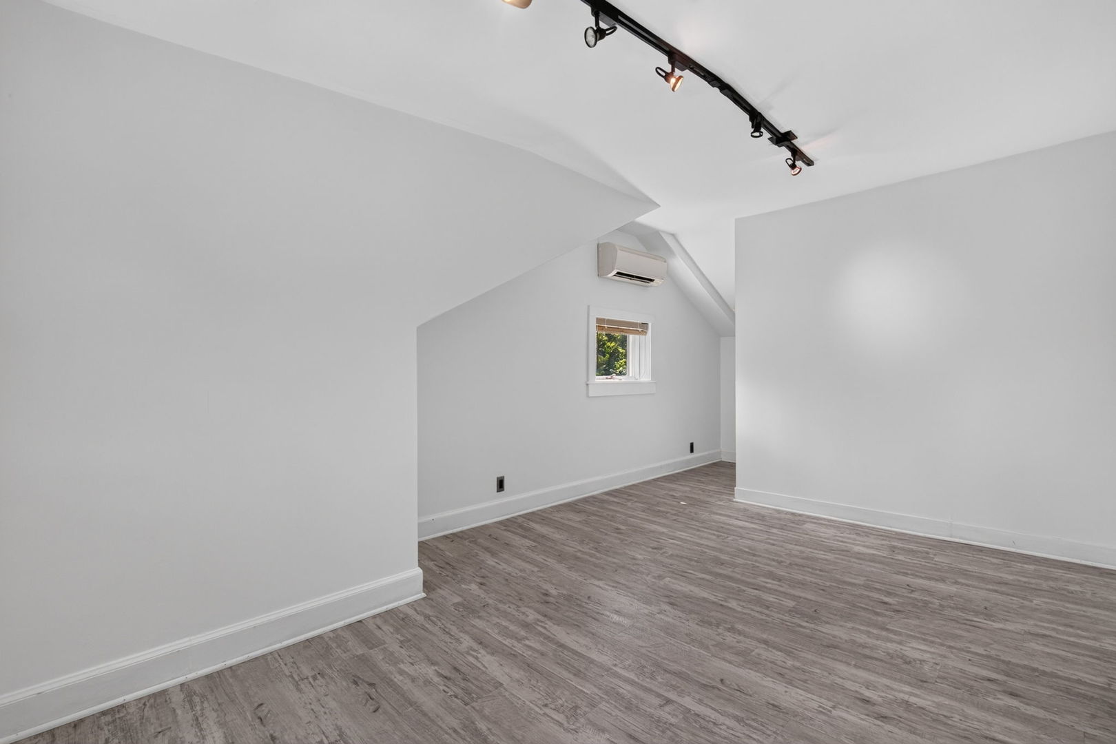 10637 S Oakley Avenue Property Photo 31