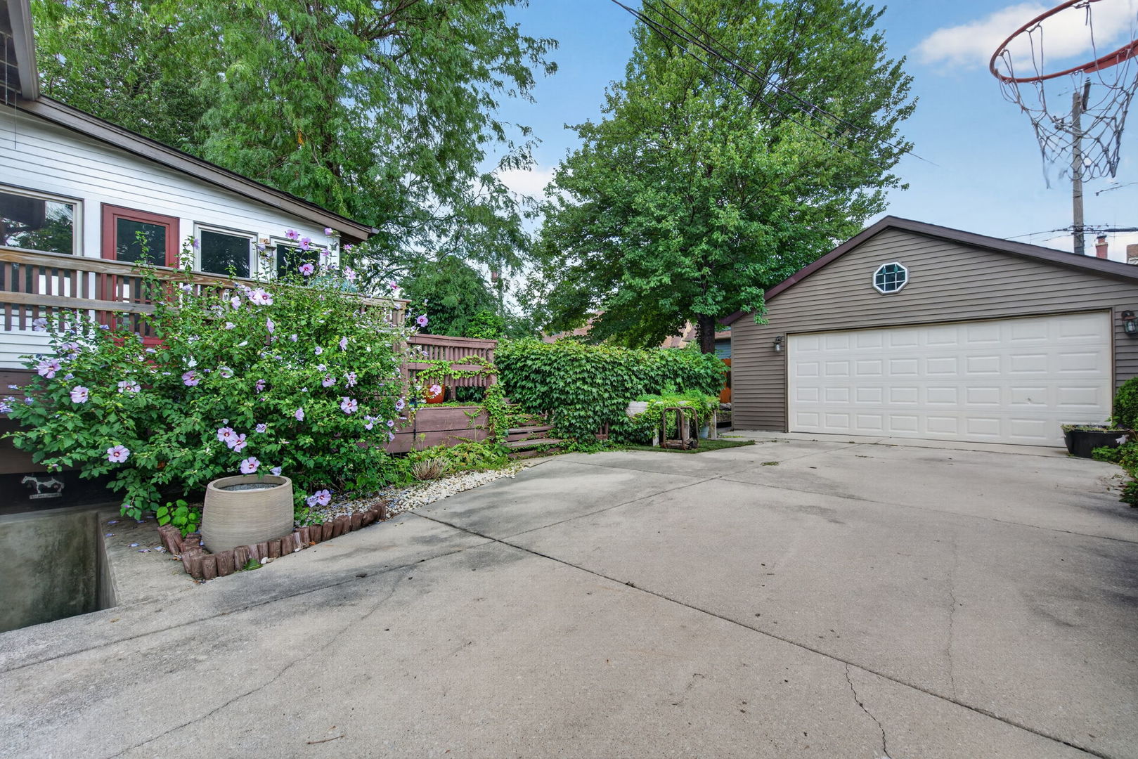 10637 S Oakley Avenue Property Photo 54