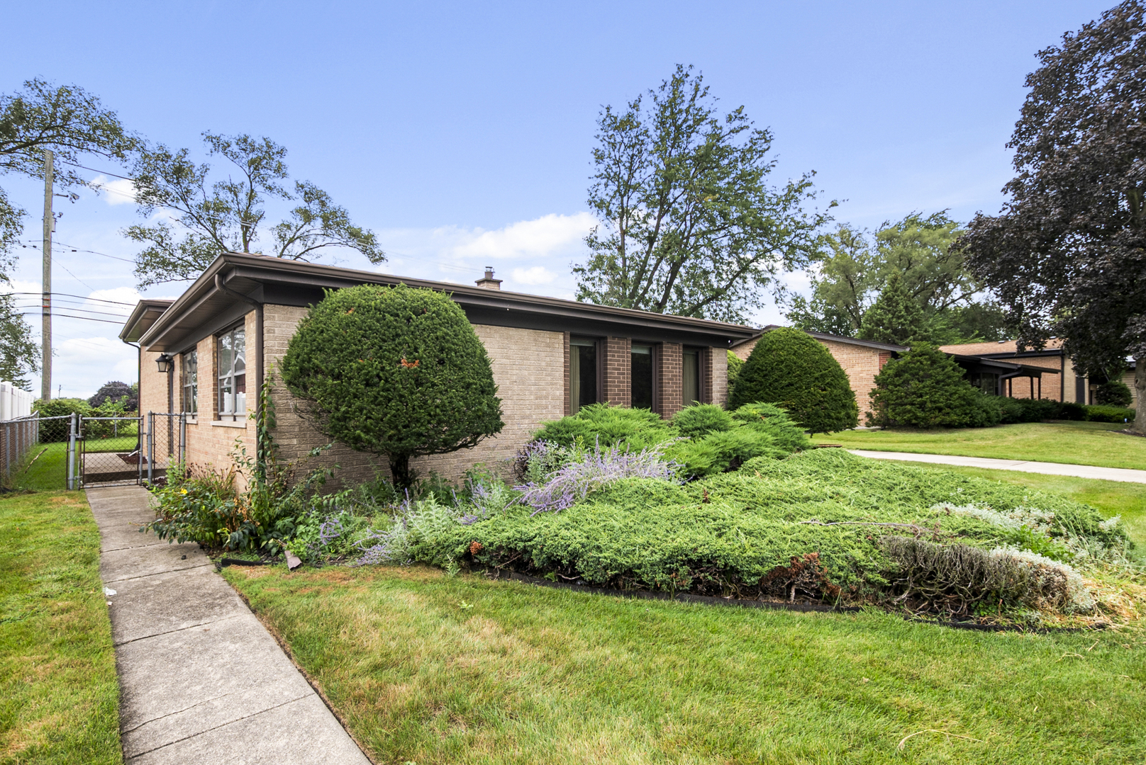 15310 Drexel Avenue Property Photo 2