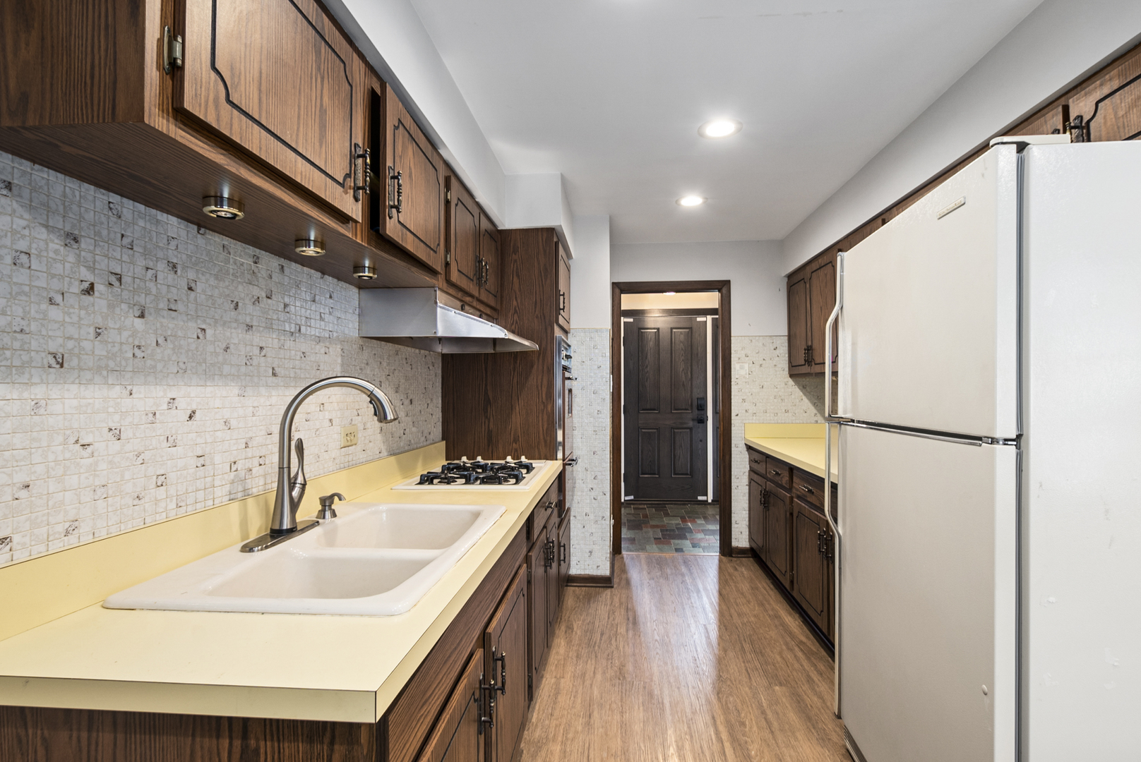 15310 Drexel Avenue Property Photo 9