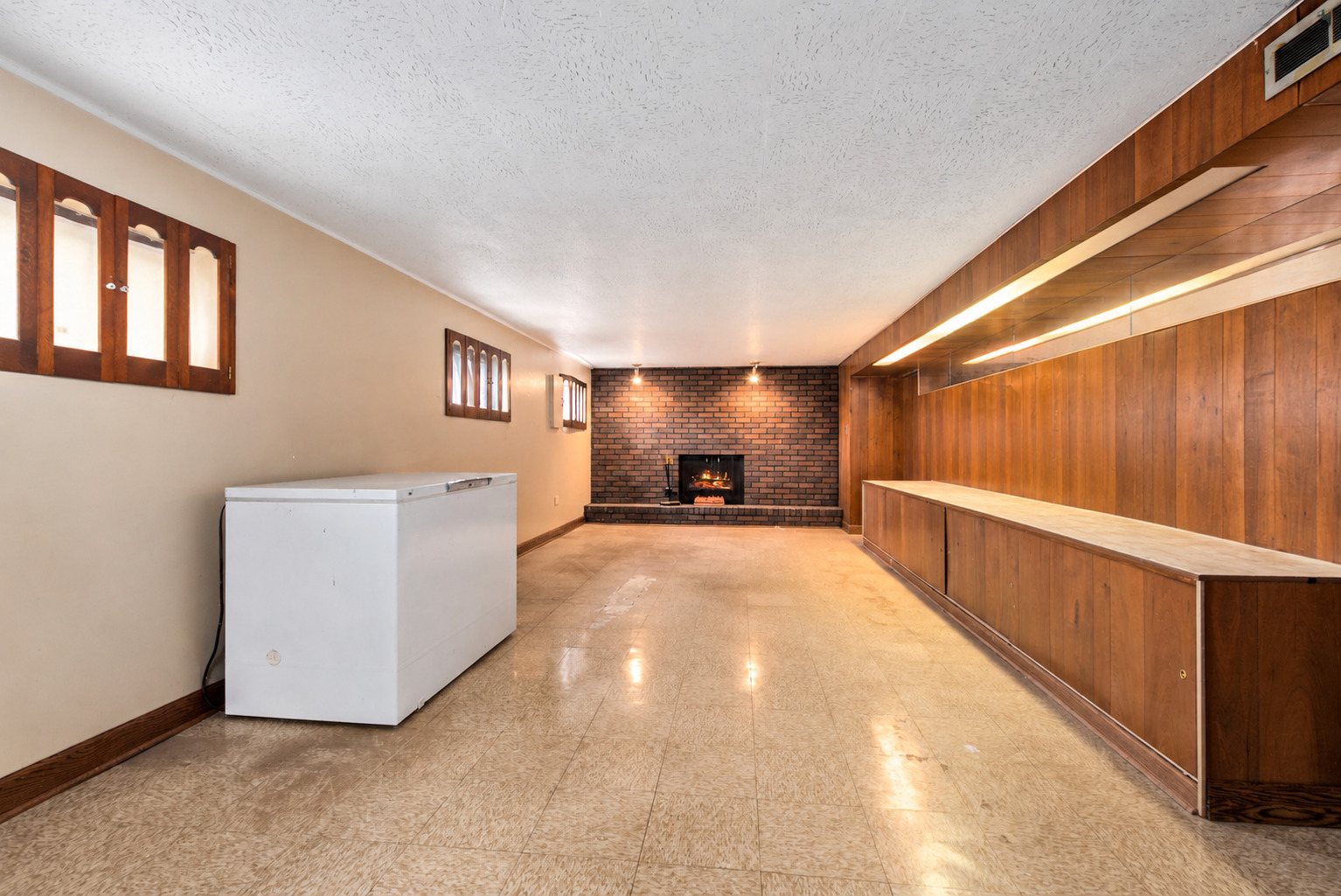 15310 Drexel Avenue Property Photo 18