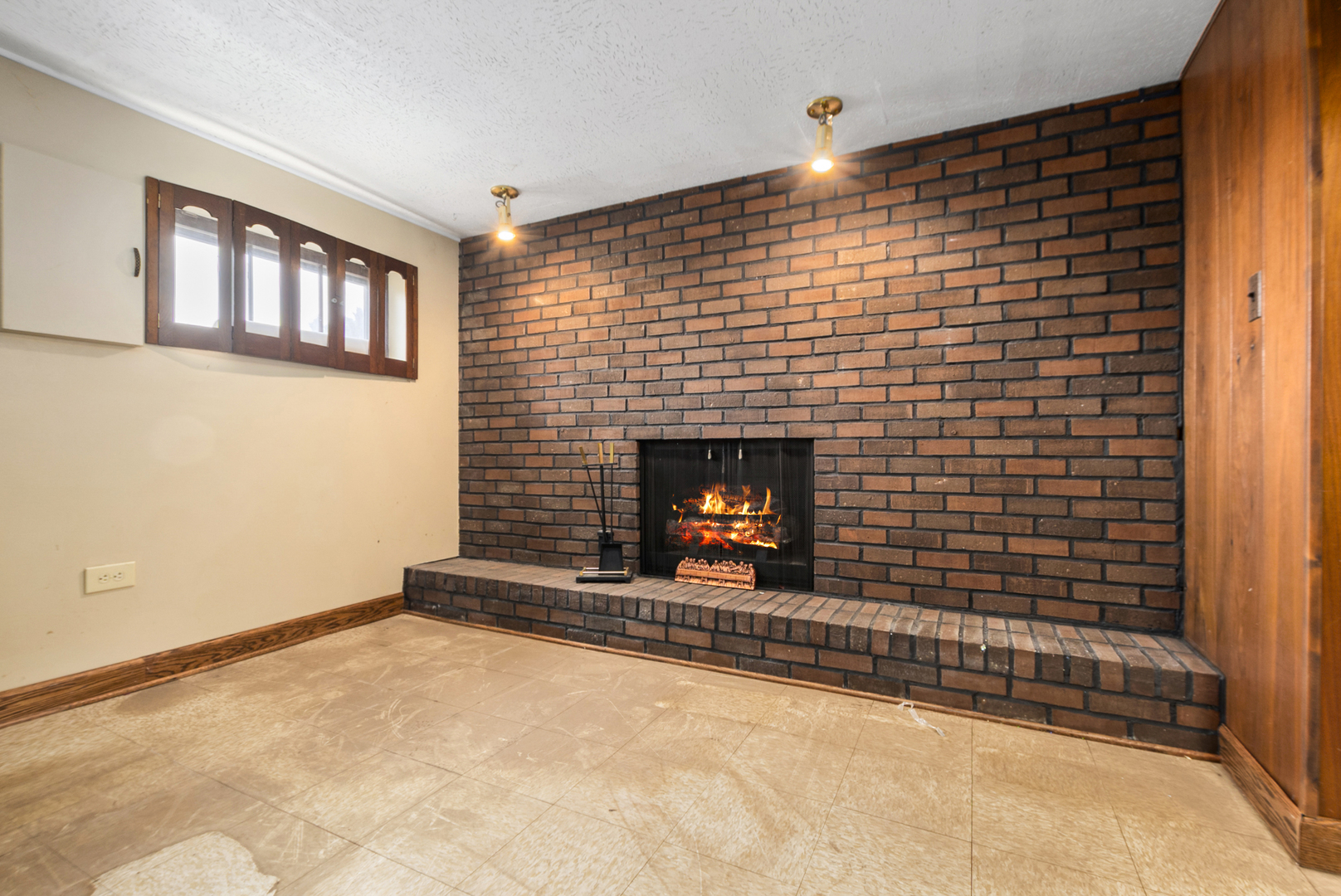 15310 Drexel Avenue Property Photo 19