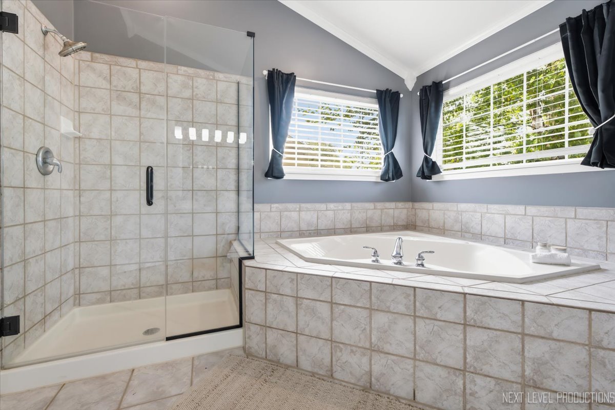 380 Thornwood Way Property Photo 19