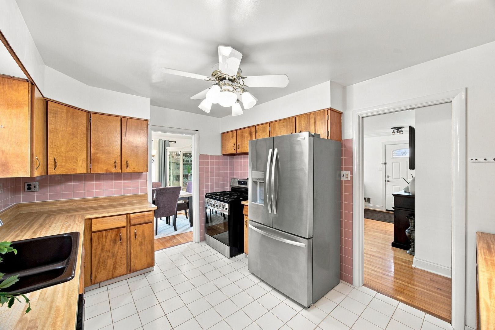 8626 Saint Louis Avenue Property Photo 7
