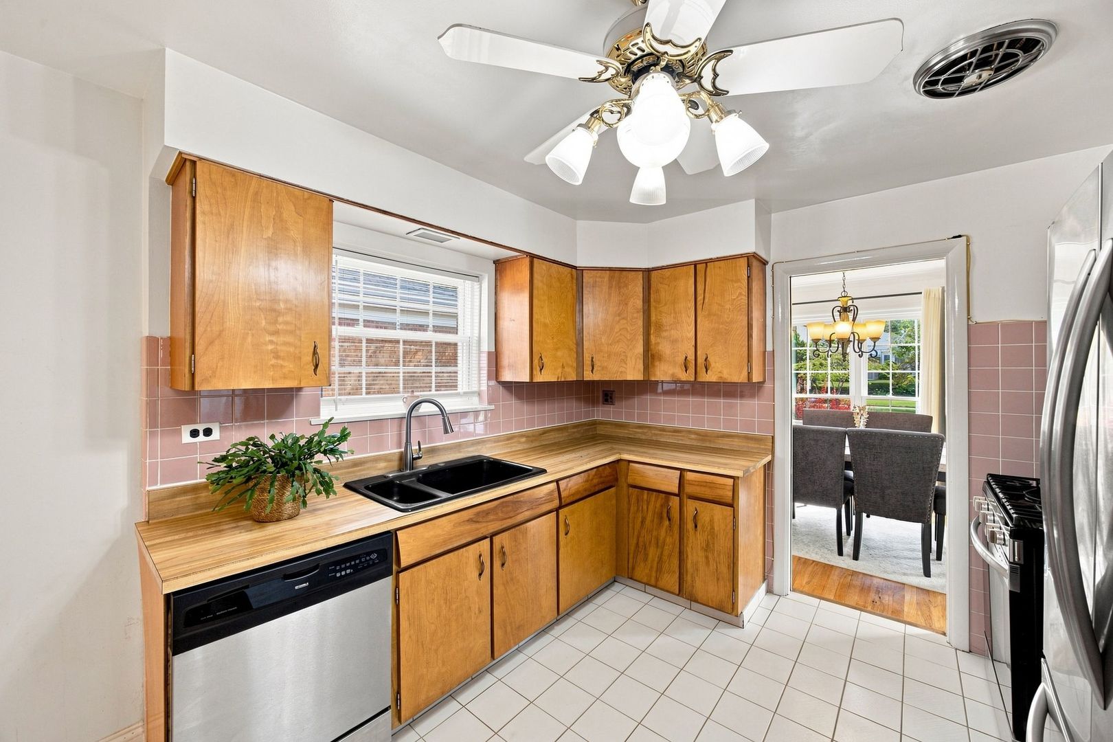 8626 Saint Louis Avenue Property Photo 8
