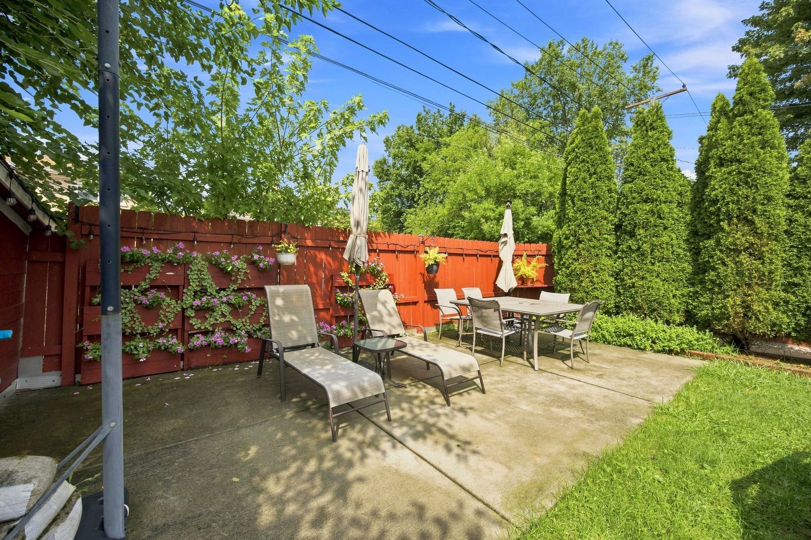 8626 Saint Louis Avenue Property Photo 24
