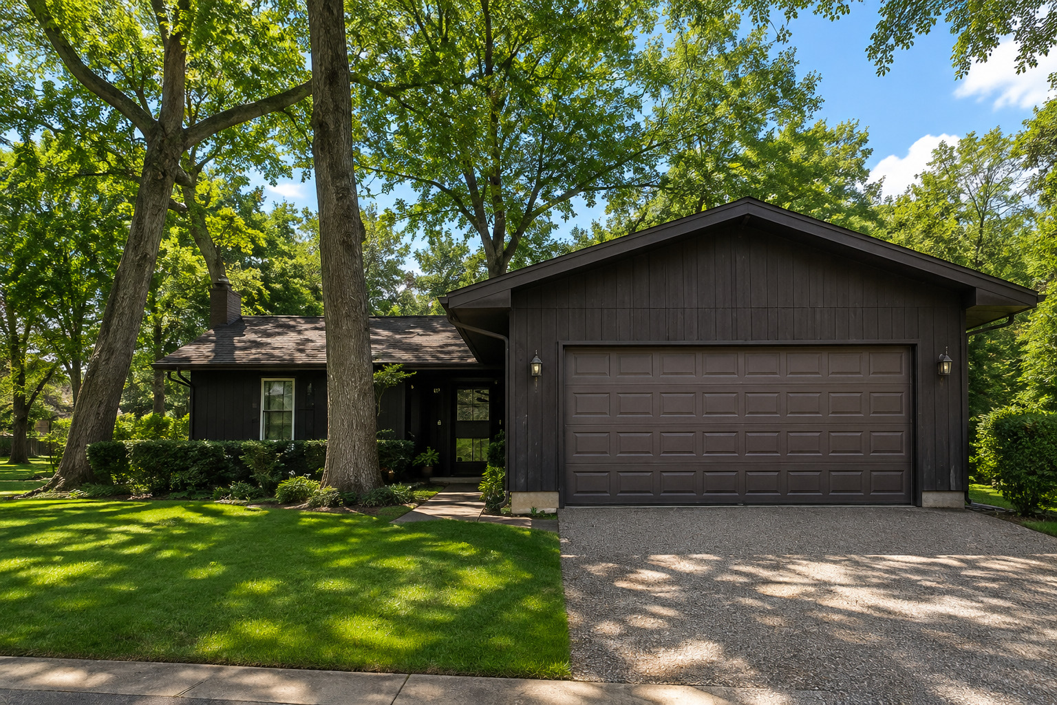 220 Lakewood Drive Property Photo 1