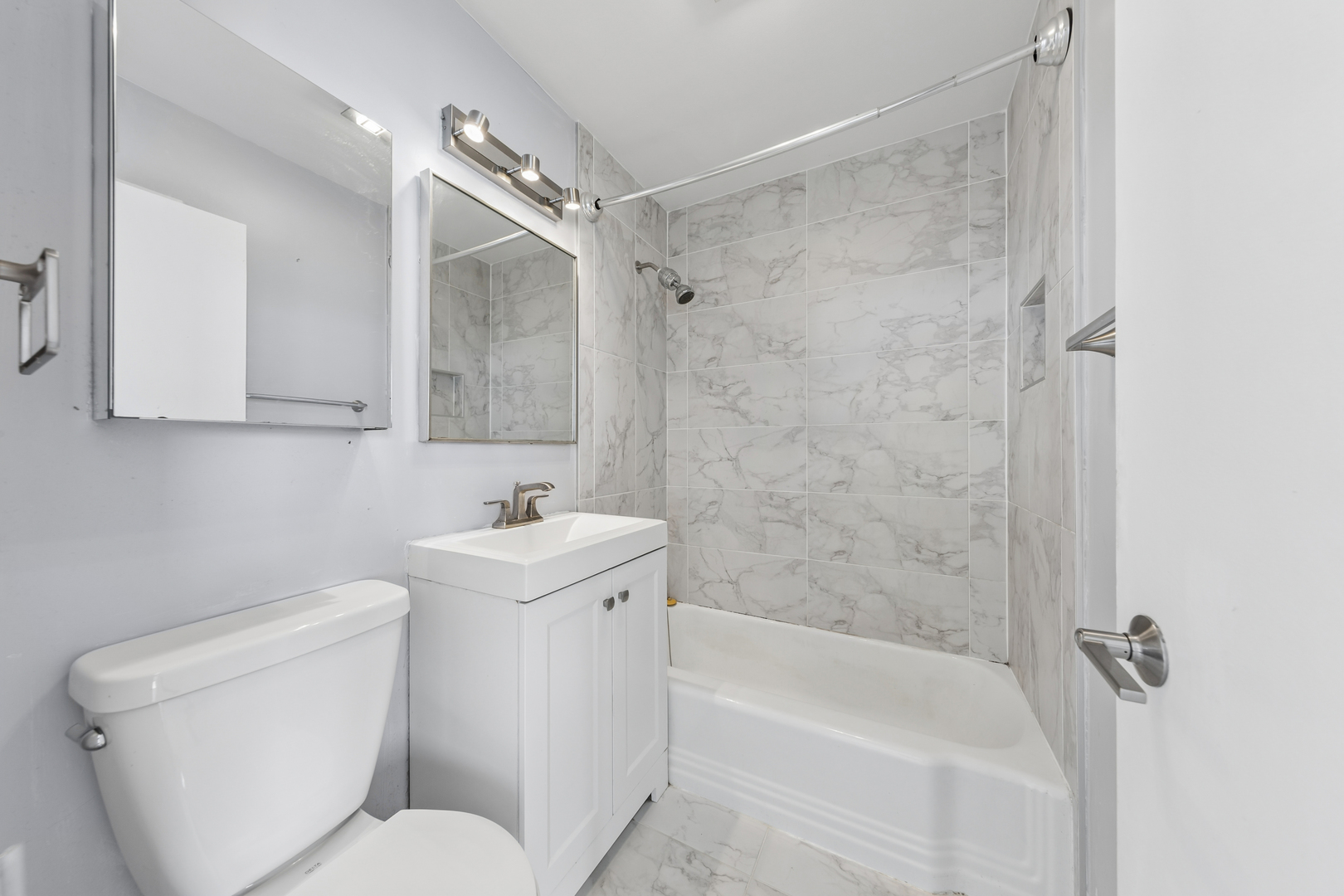 6301 N Sheridan Road 11k Property Photo 9